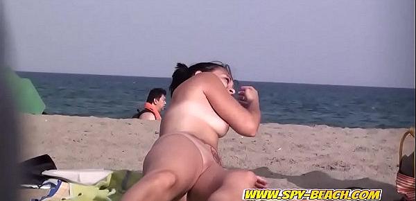  Sexy Nude Beach Babes Amateur Voyeur Hidden-Cam Video